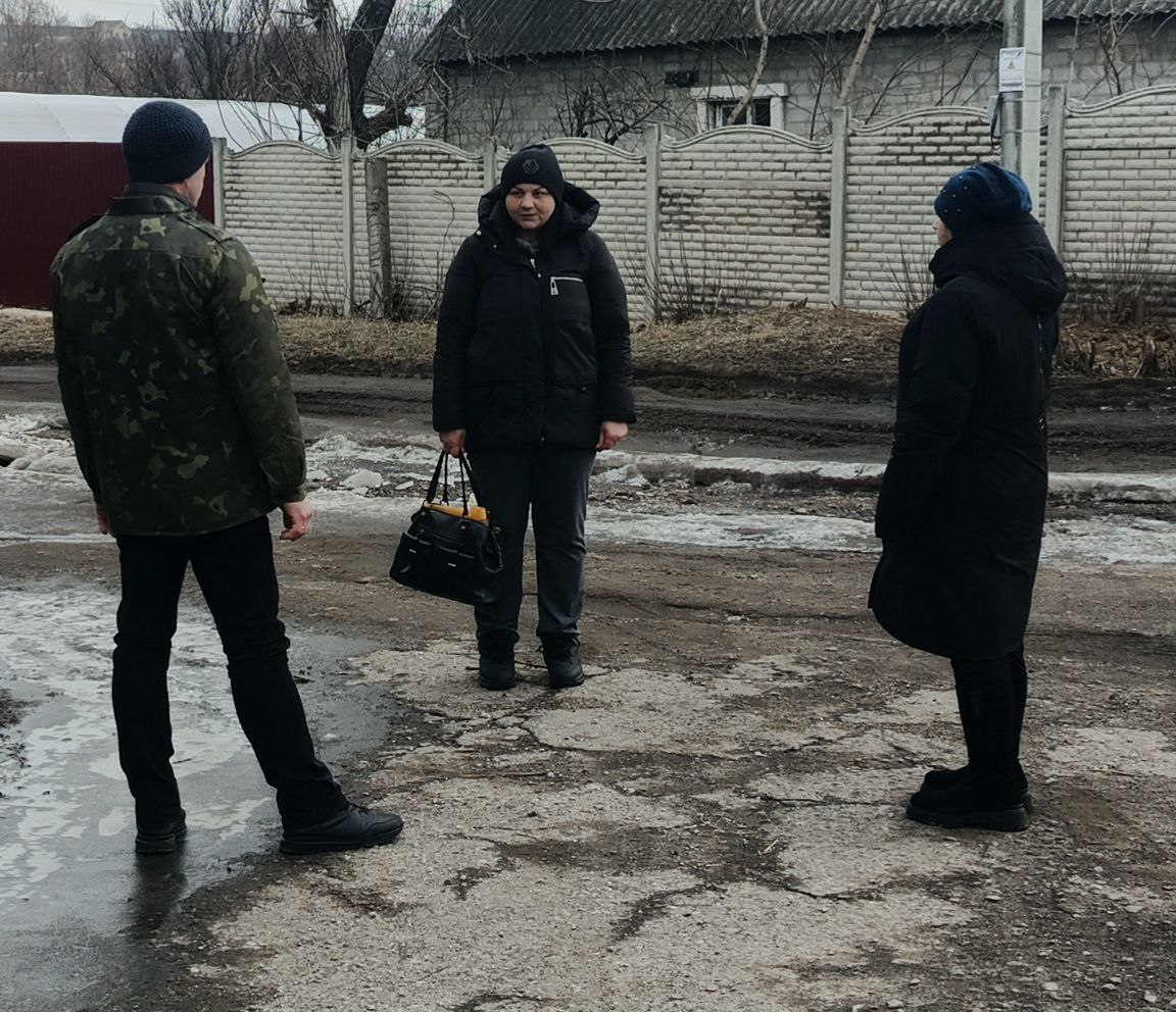 Во исполнение поручения Главы Республики Дениса Пушилина, 17 февраля, спикер-активист Ольга Осипчук провела встречу с жителями Кировского района на подведомственной территории пгт Ясиновка на пересечении ул. Отрадная и ул....