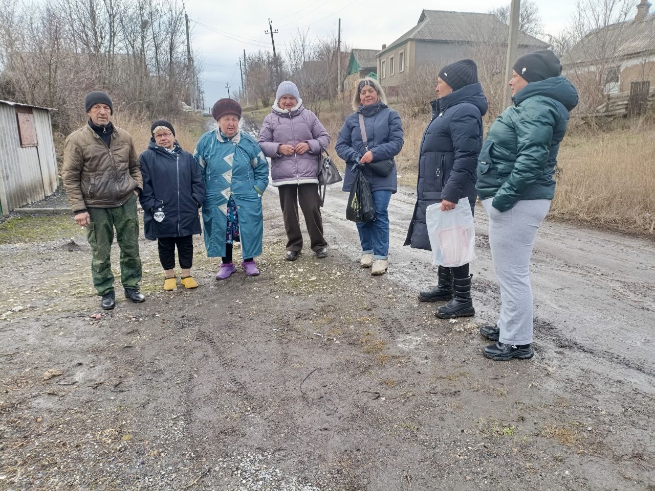 В Кировском внутригородском районе, в рамках поручения Главы ДНР Дениса Пушилина, продолжаются встречи с населением на подведомственной территории