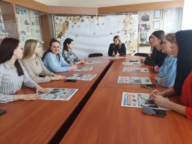 �������, 25 �������, � ������ ��������� ����� ���������� ������ ��������, ������ ������� ��������� ������� ������� �� ������: �.�. ��������, �. ��������, ��. �����������, 5\17