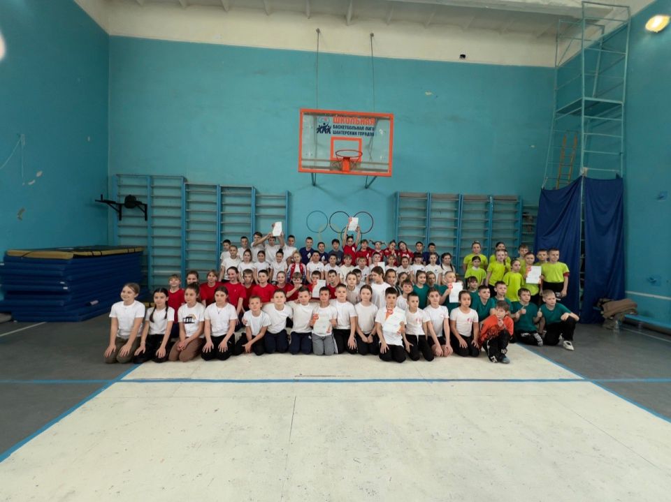 В период с 4 по 5 марта в Макеевке прошел районный этап спартакиады «Веселые старты» среди учащихся 1-4 классов