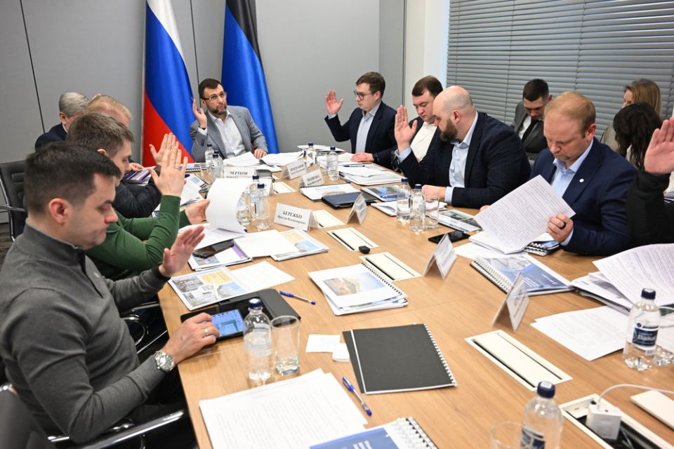 Основу будущего мы должны заложить сейчас: Денис Пушилин провел заседание Инвестиционного комитета