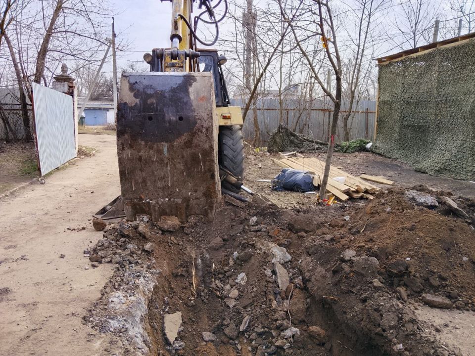 Сегодня, 16 марта, для восстановления подачи теплоносителя силами Филиала «Макеевкатеплосеть» ГУП ДНР «Донбасстеплоэнерго» ведутся ремонтные работы по устранению порыва на теплотрассе по ул. Шопена