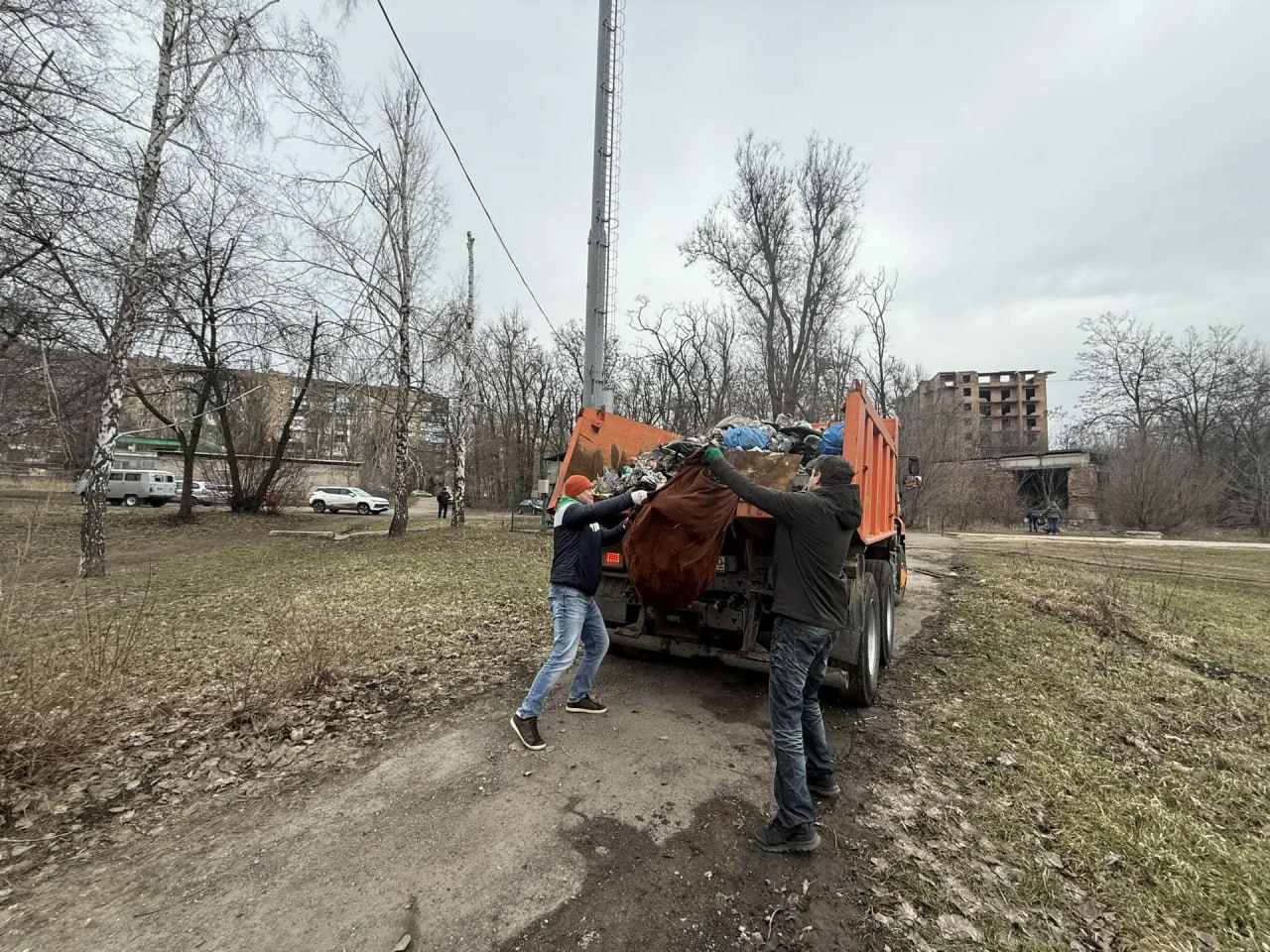 В Центрально-Городского районе состоялся общегородской субботник