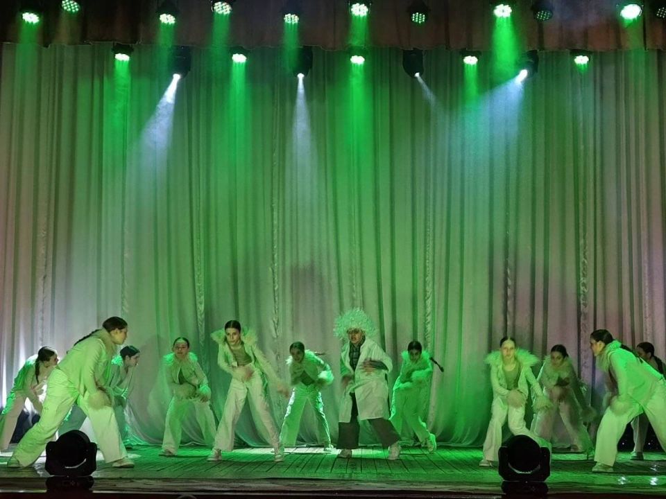 Юбилейный вечер в ДК им. Воровского: праздник таланта продолжается!