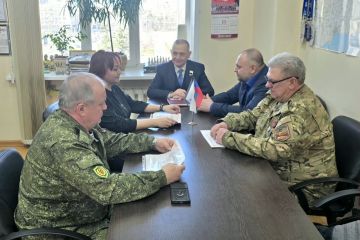 Дмитрий Огилец: В рамках работы Комитета Народного Совета Донецкой Народной Республики по поддержке участников СВО провёл рабочую встречу с депутатом Макеевского городского совета Донецкой Народной Республики Морозовым...