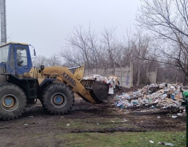Сегодня, 27 марта, с целью приведения территории в надлежащее санитарное состояние совместными силами ГБОУ «Средняя школа № 108 имени Первой Гвардейской армии городского округа Макеевка» и Макеевского филиала ГУП ДНР...