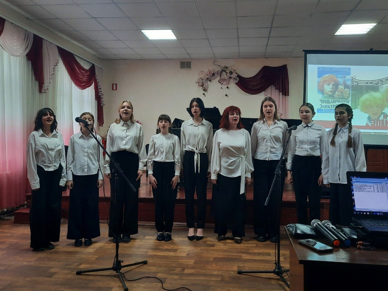 26 марта концертный зал МБУ ДО «ДМШ Г.О.МАКЕЕВКА» на один вечер превратился в волшебный кинозал!