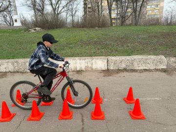 Весенние каникулы с пользой: ЮИДовцы "Перекрестка" в действии!