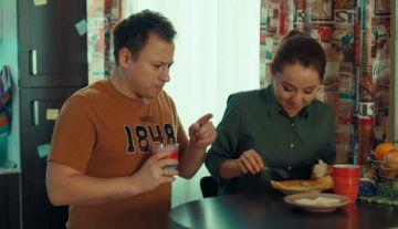 Голубцы как оружие массового поражения: В Киеве испугались Тани из сериала «Саша Таня»