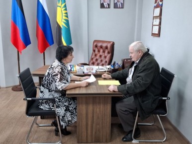 Валентина Харлашка: Вчера, 6 апреля, провела личный прием граждан в Администрации городского округа Макеевка