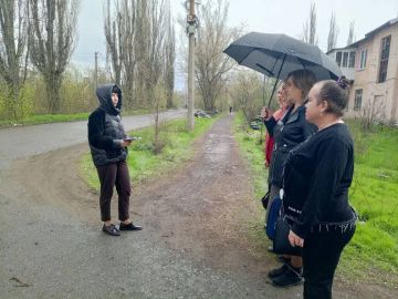 Заместитель руководителя Управы Горняцкого внутригородского района Администрации городского округа Макеевка Октябрина Иваненко провела встречу с населением на подведомственной территории по адресу: г. Макеевка, ул....