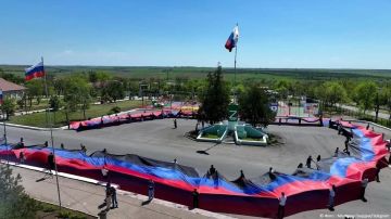 � �������� ���������� 200-�������� ���� ��� � ����� 12-� ��������� �������� ����������