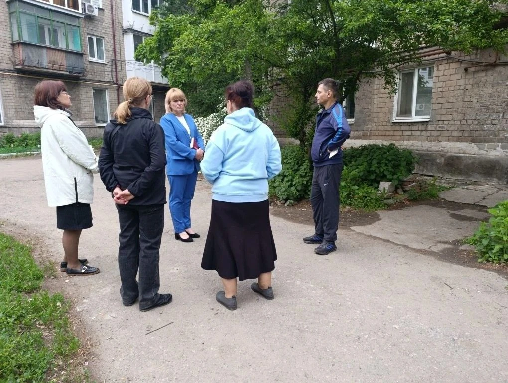 Под эгидой Единой России проводятся встречи с населением для выявления проблемных вопросов на подведомственной территории