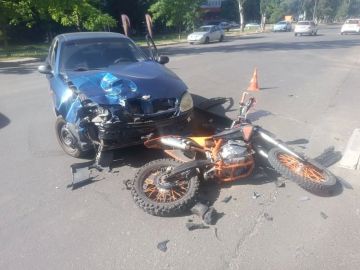 За выходные дни полицейские зарегистрировали ряд ДТП с участием несовершеннолетних, один из подростков погиб