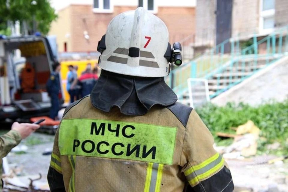 В Макеевке и Зугресе: девять спасателей пострадали в Республике от атаке вражеских беспилотников