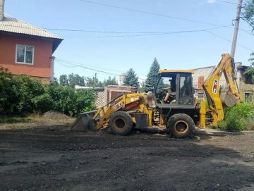 В рамках реагирования на обращения граждан, филиалом «Макеевкатеплосеть» ГУП ДНР «Донбасстеплоэнерго» произведена обратная засыпка, планировка асфальтного покрытия после замены теплотрассы по улице Раздольная, возле д....