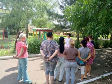 Заместитель руководителя Управы Горняцкого внутригородского района Администрации городского округа Макеевка Октябрина Иваненко провела встречу с трудовым коллективом ГБДОУ «Детский сад №184 комбинированного вида городского...