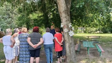 8 июля руководитель Управы Советского внутригородского района Администрации городского округа Макеевка Сергей Савельев провел встречу с населением возле дома № 2А по улице Ломоносова