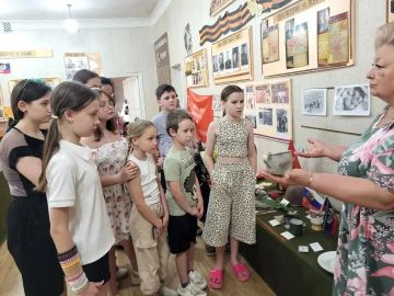 На оперативном совещании у Главы ДНР Дениса Владимировича Пушилина подробно остановились на проекте «Дворовые практики», который сейчас активно реализуется в муниципалитетах