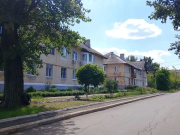 С целью приведения территории в надлежащее санитарное состояние силами ТСЖ «Березка-2010» проведены работы по покосу сорных и карантинных на придомовой территории жилого дома № 10 по переулку Смирнихина