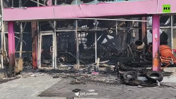 Оперштаб ДНР опубликовал видео последствий удара ВСУ по крупному строительному ТЦ «Галактика» в Макеевке
