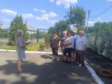 Спикер Наталья Стрелецкая провела встречу с населением на подведомственной территории по адресу: г. Макеевка, пгт Пролетарское ул. Советская ,36