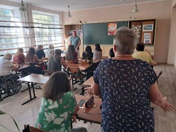 «Безопасность людей — безусловный приоритет»: депутаты Народного Совета встретились с коллективами и жителями