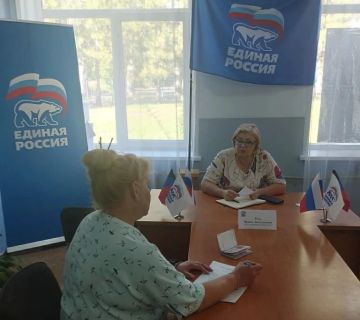 Сегодня, 18 августа, депутат Макеевского городского совета Донецкой Народной Республики Ирина Рудь провела приём граждан в общественной приемной Кировского внутригородского района городского округа Макеевка