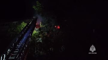 Кадры с места ликвидации пожара в Советском районе Макеевки