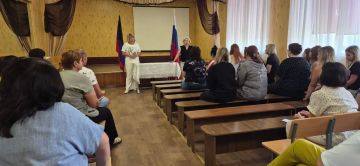 Руководитель Управы Горняцкого внутригородского района Администрации городского округа Макеевка ДНР Инна Кисенко провела встречу с трудовым коллективом ГБОУ «Средняя школа № 62» по адресу: г. Макеевка, пгт Межевое, ул...