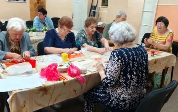 Мастер-класс по тестопластике в Центре социального обслуживания: создание фигурок из соленого теста