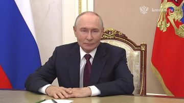 Путин обратился к школьникам, студентам и педагогам в День знаний