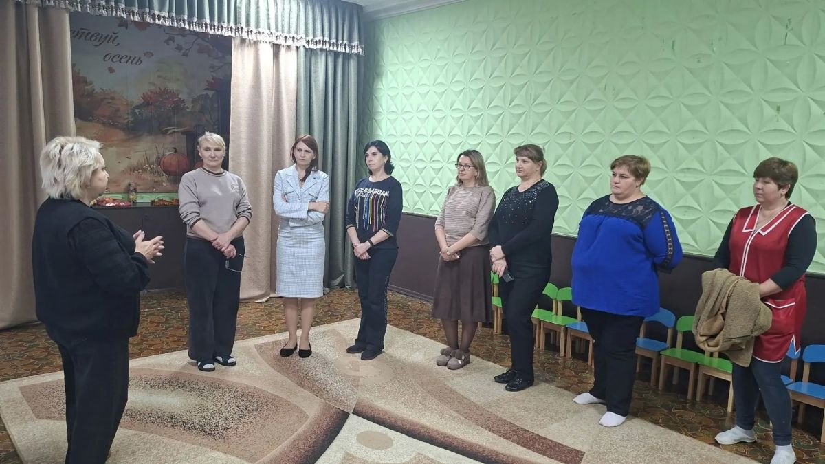 Руководитель Управы Горняцкого внутригородского района Администрации городского округа Макеевка ДНР Инна Кисенко провела встречу с трудовым коллективом на подведомственной территории по адресу: г. Макеевка, ул....
